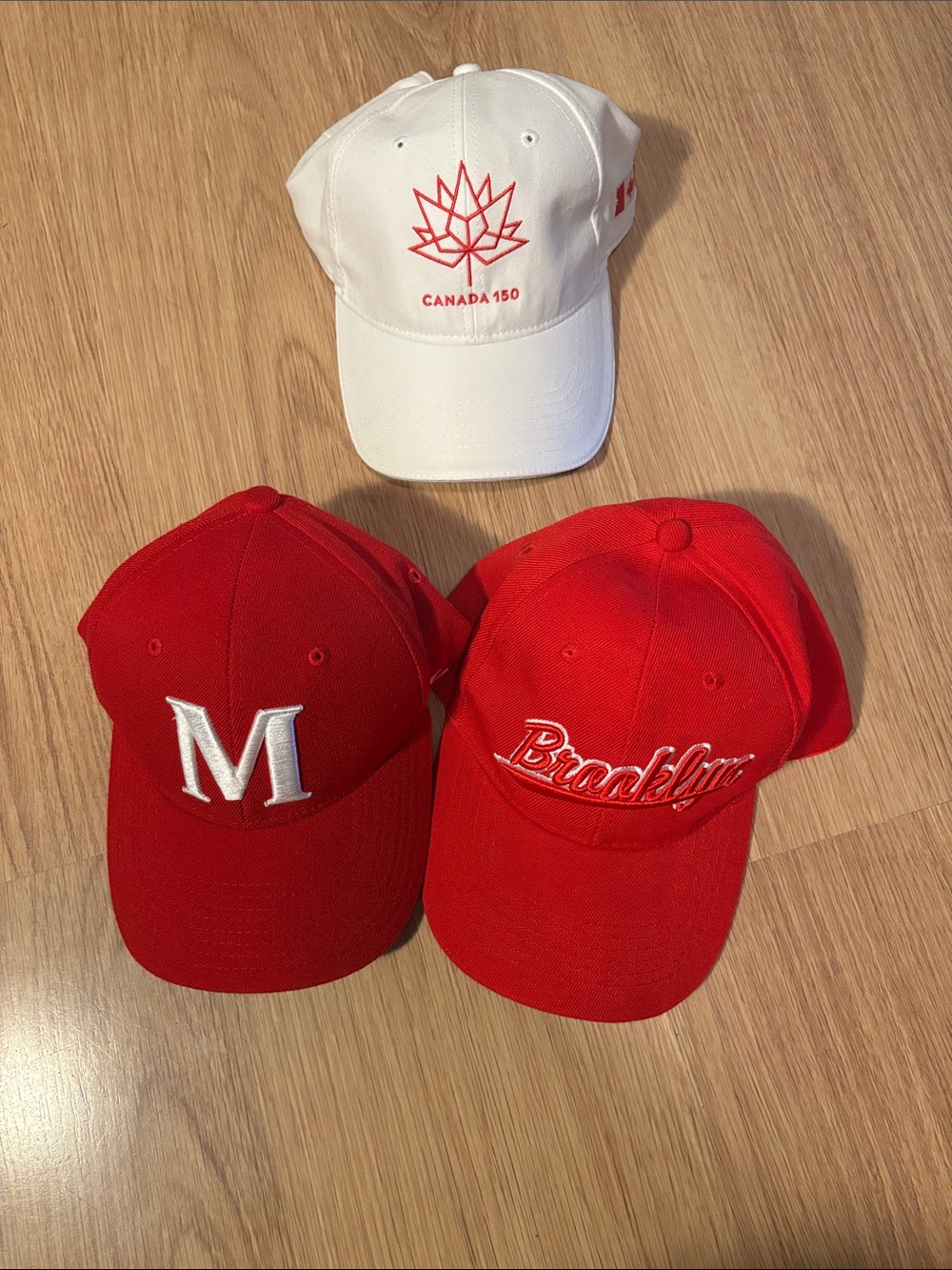 Set of 3 red and white hats